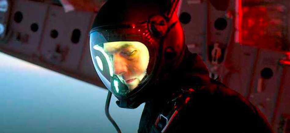 James Cameron Tom Cruise Space Movie